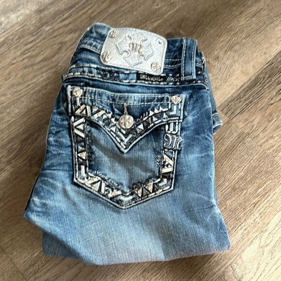 🔥FIRM EUC Miss Me Capri Jeans Size 25 - Picture 1 of 11